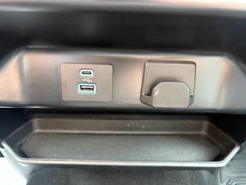 Used 2023 Ford F150 XLT AWD/4WD image 33