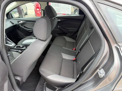 Used 2014 Ford Focus SE FWD image 12