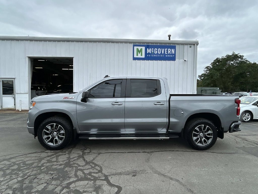 Used 2023 Chevrolet Silverado 1500 RST w/ True North Edition Plus AWD/4WD image 2