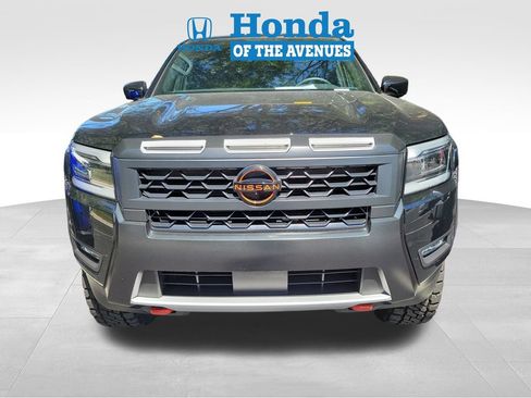Used 2025 Nissan Frontier Pro-X RWD image 3
