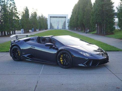 Used 2016 Lamborghini Huracan LP 610-4 image 5