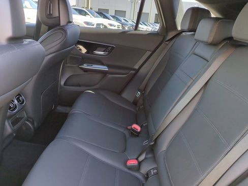 Used 2026 Mercedes-Benz GLC 300 image 14