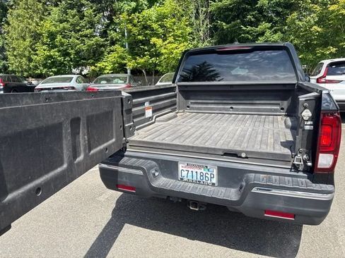 Used 2017 Honda Ridgeline Sport image 8