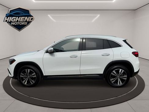 Used 2025 Mercedes-Benz GLA 250 4MATIC w/ Winter Package image 4