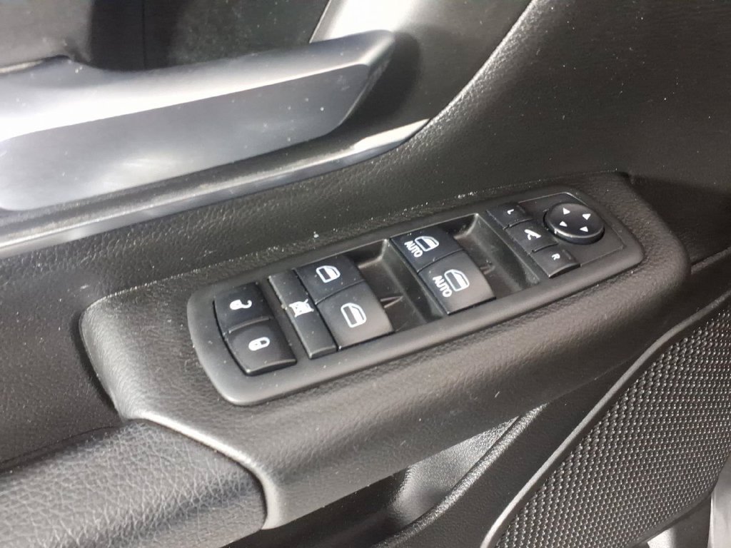 Used 2019 RAM 1500 Big Horn AWD/4WD image 14