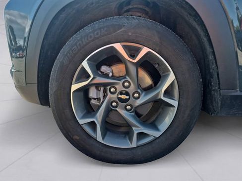Used 2025 Chevrolet Trax LT w/ Driver Confidence Package FWD image 8