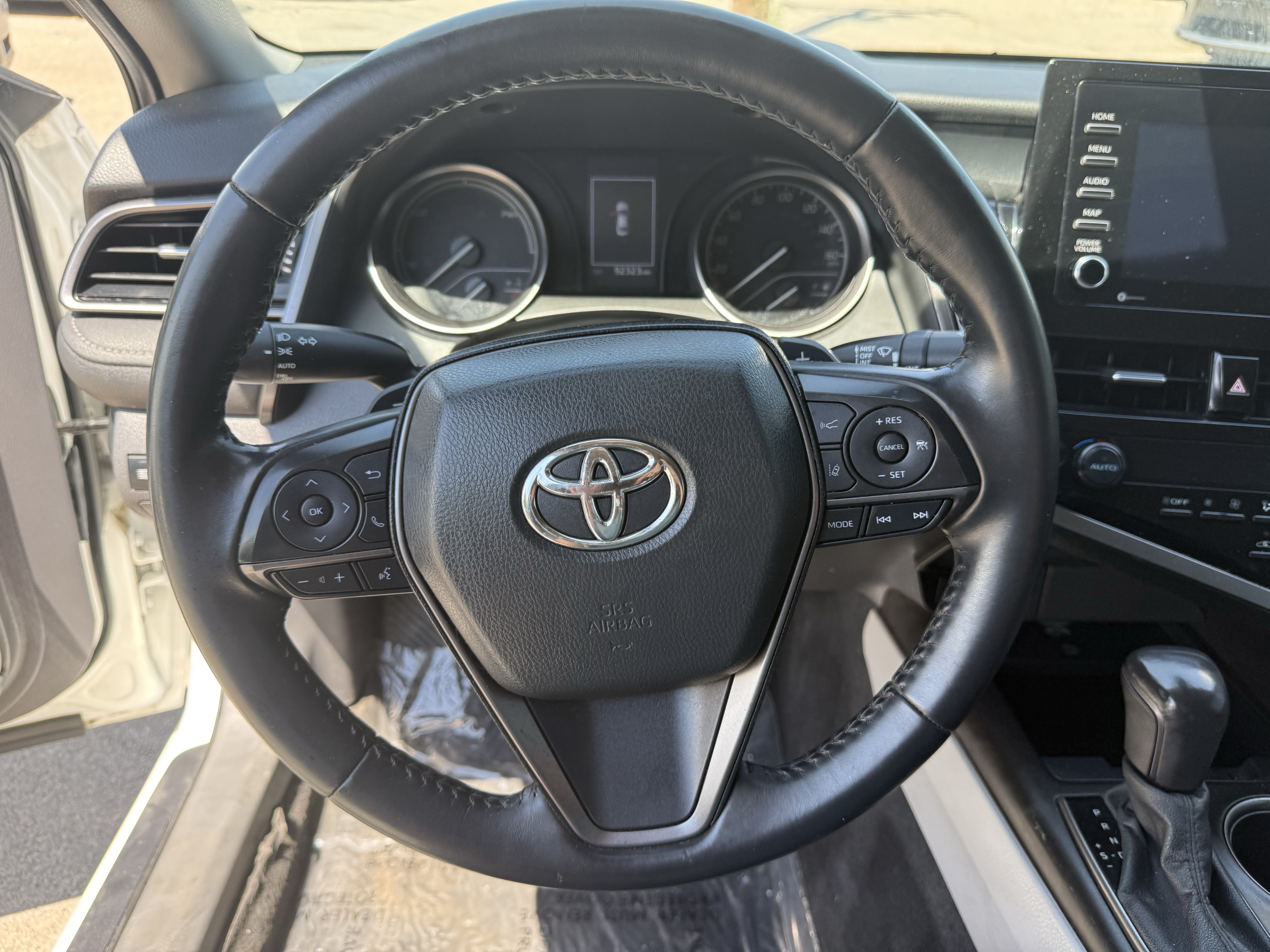 Used 2021 Toyota Camry SE FWD image 16