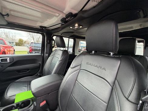Used 2021 Jeep Wrangler Unlimited Sahara w/ Uconnect 4C Nav & Sound Group AWD/4WD image 28