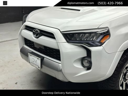 Used 2020 Toyota 4Runner TRD Off-Road image 14