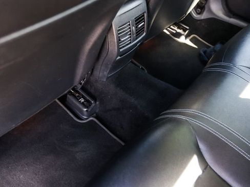 Used 2018 Mercedes-Benz CLA 250 4MATIC image 44