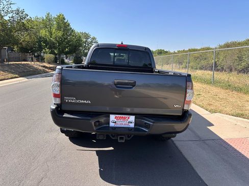 Used 2015 Toyota Tacoma 4x4 Double Cab image 4