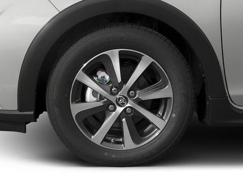 Used 2018 Toyota Prius C Two FWD image 14
