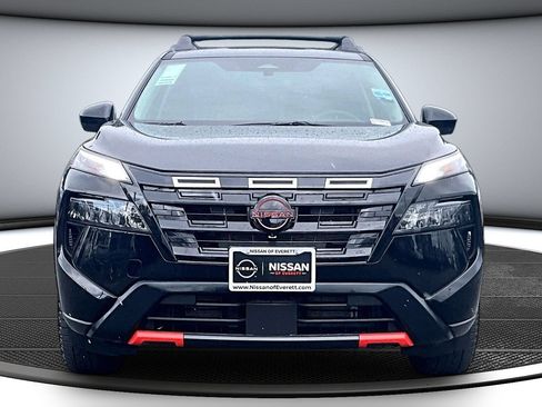 Used 2025 Nissan Rogue SV AWD/4WD image 2