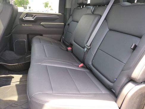Used 2025 Chevrolet Silverado 2500 LTZ w/ LTZ Convenience Package AWD/4WD image 30