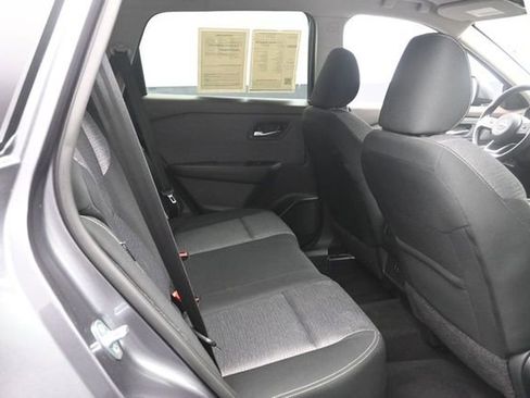 Used 2023 Nissan Rogue SV AWD/4WD image 28