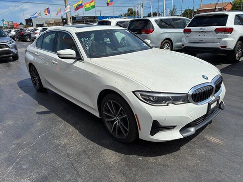 Used 2020 BMW 330i Sedan w/ Convenience Package RWD image 3