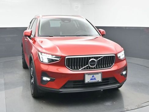 Used 2023 Volvo XC40 B5 Plus w/ Driver Assist Package image 2