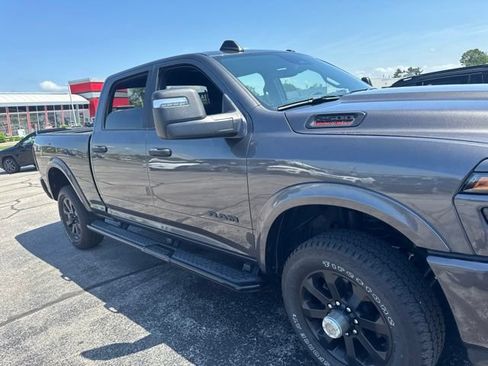 Used 2025 RAM 2500 Big Horn AWD/4WD image 9