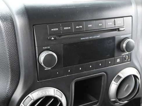 Used 2013 Jeep Wrangler Sport AWD/4WD image 25
