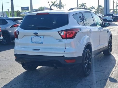 Used 2019 Ford Escape SE FWD image 4