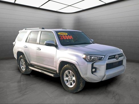 Used 2022 Toyota 4Runner SR5 Premium w/ Moonroof Package image 7