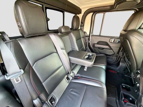 Used 2022 Jeep Gladiator Rubicon w/ LED Lighting Group AWD/4WD image 31
