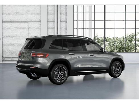 New 2026 Mercedes-Benz GLB 250 4MATIC image 19