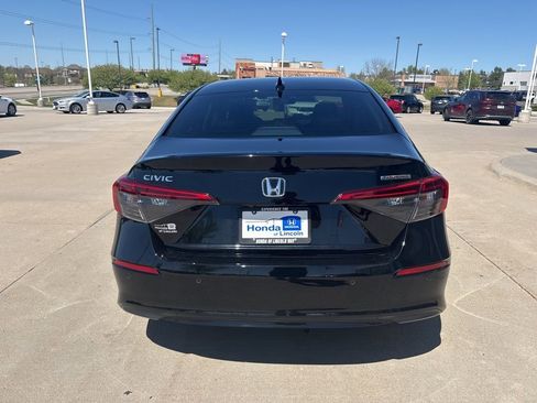 Used 2024 Honda Civic Touring image 6