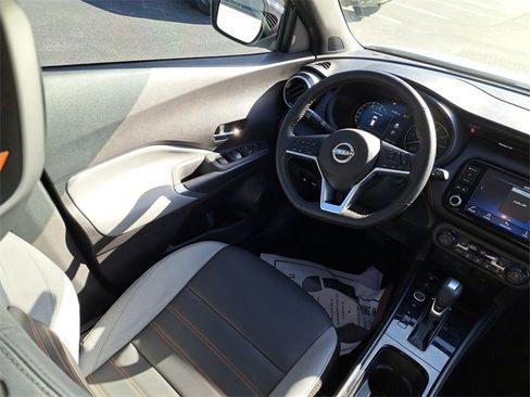 Used 2024 Nissan Kicks SR w/ SR Premium Package image 14