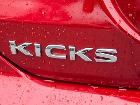 Used 2024 Nissan Kicks SV image 10