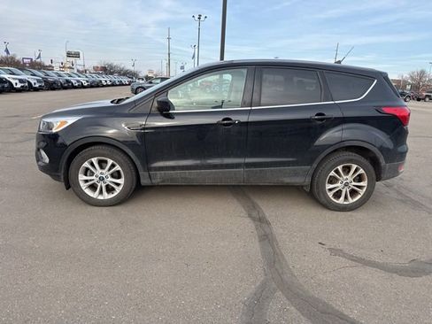 Used 2019 Ford Escape SE image 7