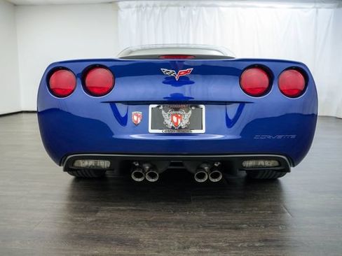 Used 2007 Chevrolet Corvette Coupe w/ Preferred Equipment Group RWD image 31