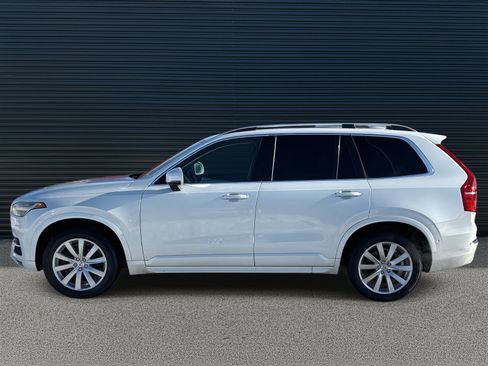 Used 2017 Volvo XC90 T6 Momentum w/ Vision Package image 8