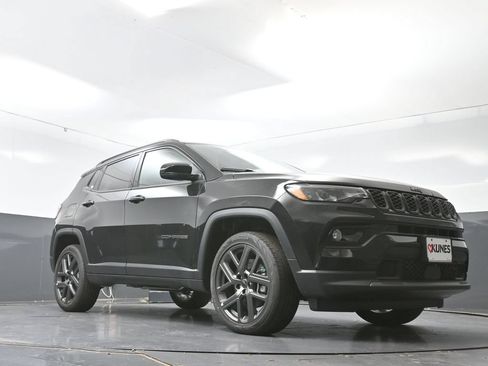 New 2026 Jeep Compass Limited w/ Sun, Sound & Navigation Group AWD/4WD image 39