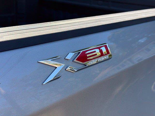 Used 2023 GMC Sierra 1500 SLT w/ SLT Premium Package AWD/4WD image 13