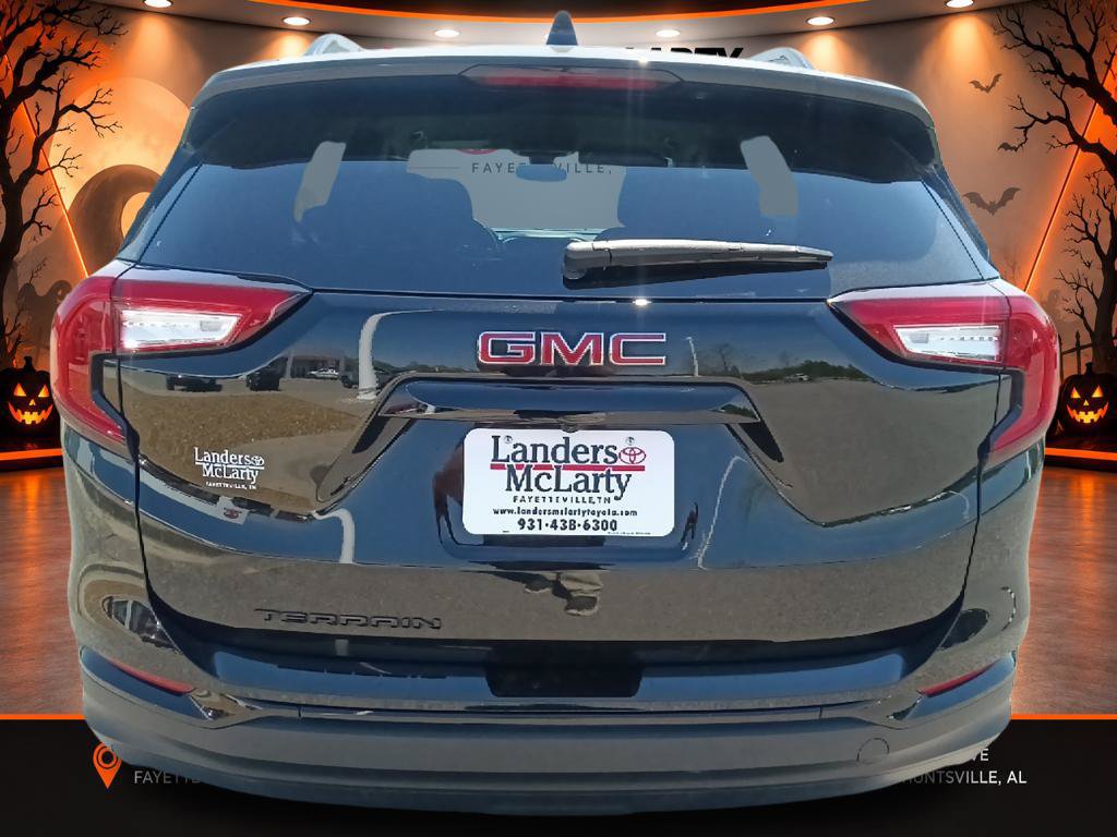 Used 2022 GMC Terrain SLE w/ Elevation Edition FWD image 4