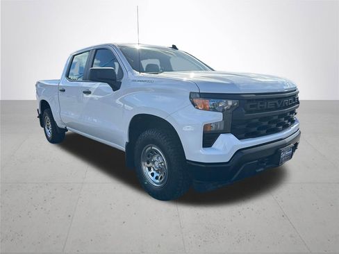 Used 2024 Chevrolet Silverado 1500 W/T w/ Trailering Package AWD/4WD image 5