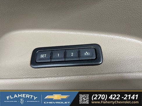 Used 2018 Chevrolet Suburban Premier AWD/4WD image 22