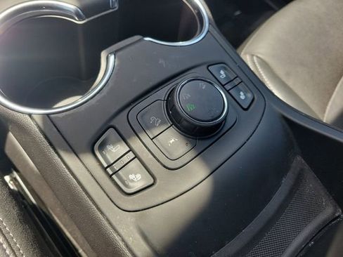 Used 2024 GMC Terrain SLT w/ Elevation Edition AWD/4WD image 37