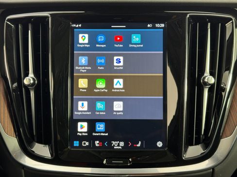 Used 2025 Volvo S60 B5 Plus w/ Climate Package image 27