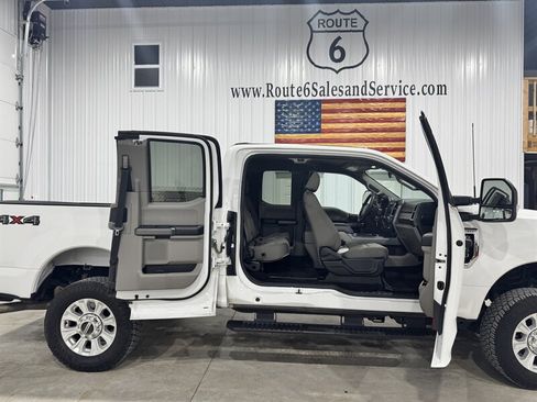 Used 2022 Ford F250 XLT w/ Snow Plow/Camper Package AWD/4WD image 3