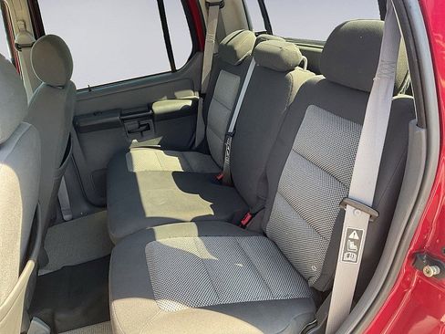 Used 2004 Ford Explorer Sport Trac XLS RWD image 7