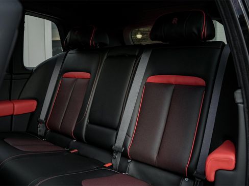 New 2026 Rolls-Royce Cullinan image 42