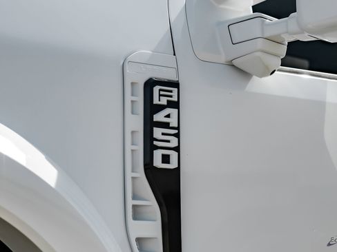 Used 2026 Ford F450 Lariat w/ FX4 Off-Road Package AWD/4WD image 36