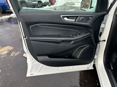 Used 2022 Ford Edge Titanium AWD/4WD image 22