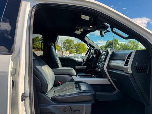 Used 2022 Ford F350 Lariat w/ Lariat Ultimate Package AWD/4WD image 15