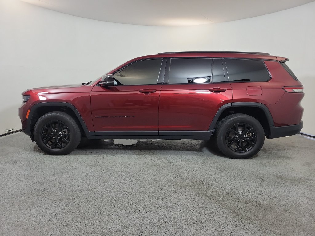 Used 2024 Jeep Grand Cherokee L Laredo AWD/4WD image 4