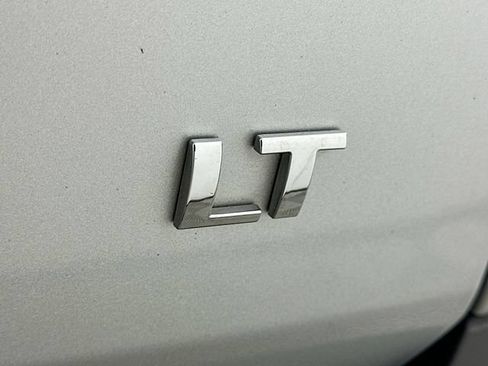 Used 2020 Chevrolet Traverse LT FWD image 30