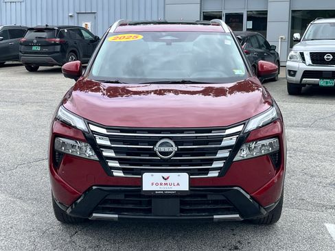 Used 2025 Nissan Rogue Platinum w/ Tech Package AWD/4WD image 2