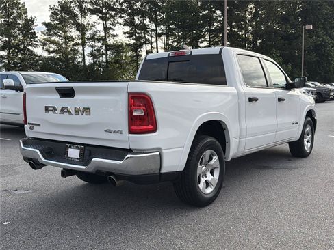 Used 2025 RAM 1500 Big Horn AWD/4WD image 5